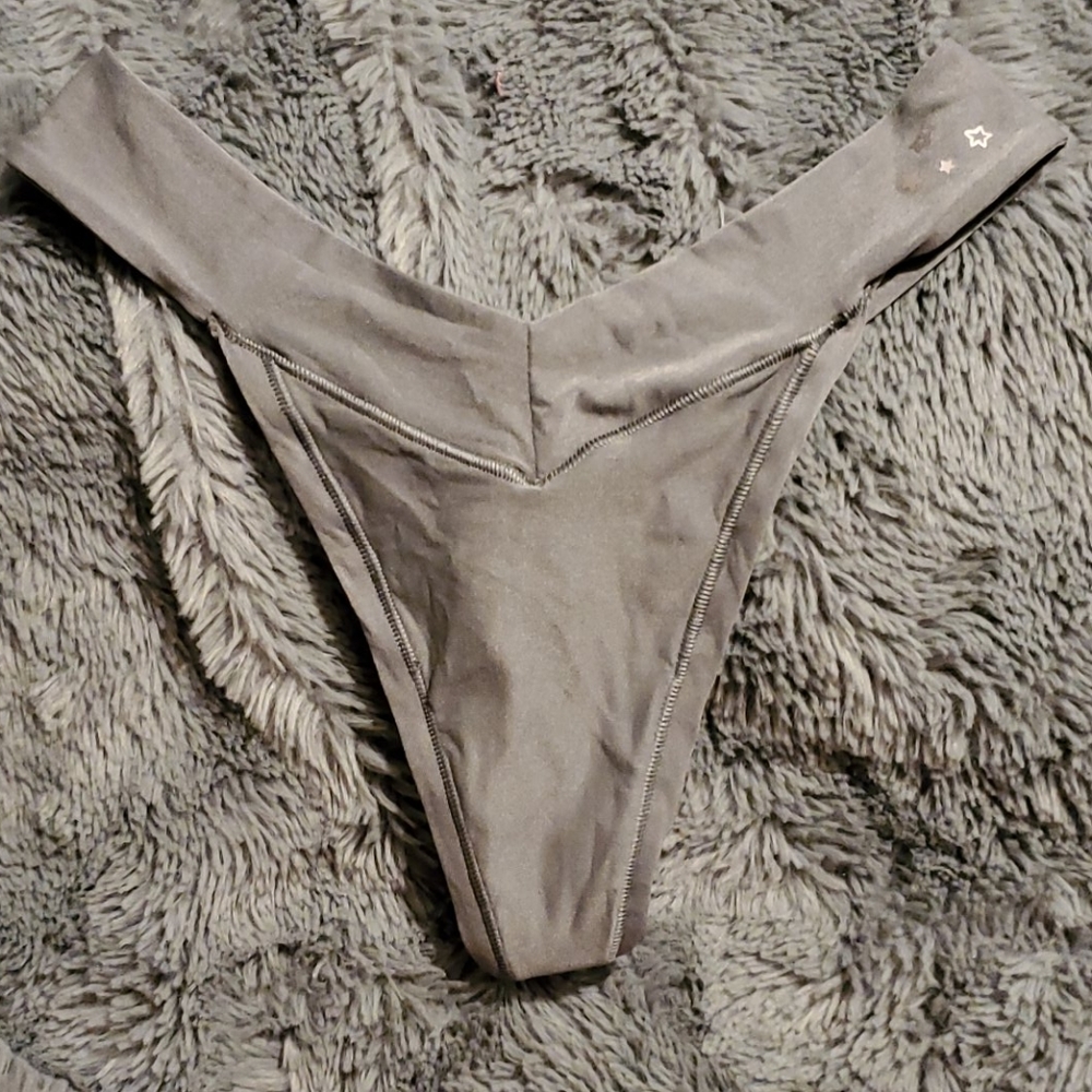 Aerie Thong